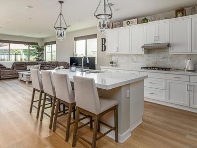 2054 Bruno Pl