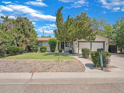 3732 W Paradise Avenue