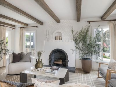 2325 Palermo Dr