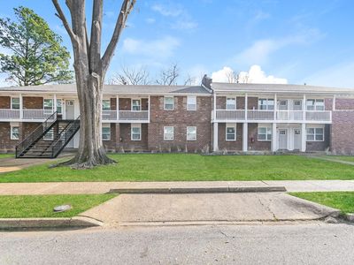160 Hayden Pl