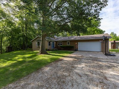Property at 101 N Park Ave, Geneseo, IL