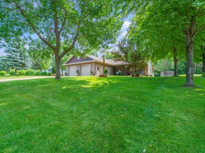 3123 Crestwood Dr NE