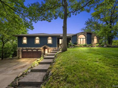 7291 Parkwood Dr