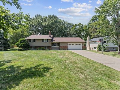 Property at 1062 Belwood Dr, Highland Hts, OH