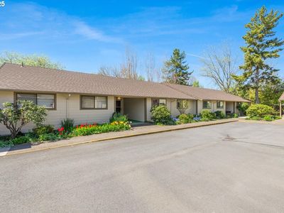 1100 N Meridian St APT 2