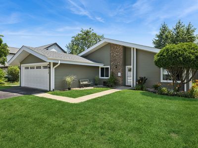 5813 E Beverly Cir