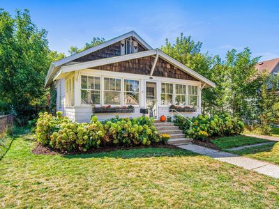 1944 Minnehaha Ave E