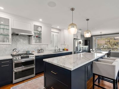 118 Kinnaird St #3