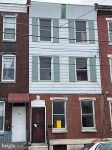 426 Moore St