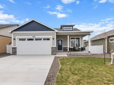 3934 Saddleback Ln