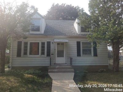4239 N 38th STREET