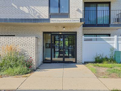 9078 Heathwood Dr #2B
