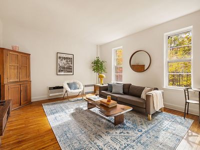 126 W 96th St APT 3E