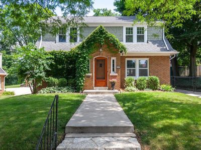 111 North Hartwell AVENUE