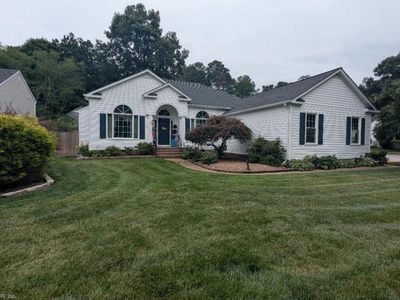 101 Seagrams Ct