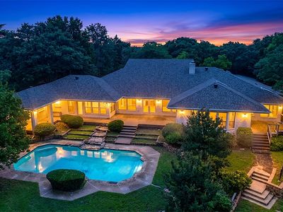 933 Mobley Rd