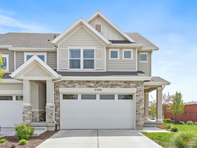 2529 W Wysteria Dr