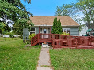 5822 Ogden Ave