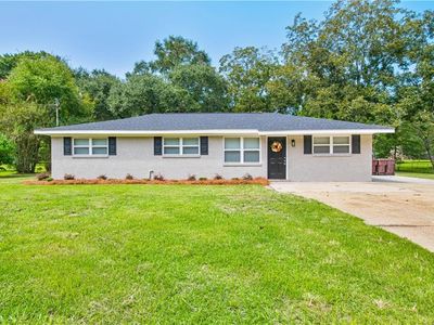 5315 Daniel Dr