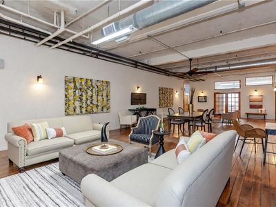 404 Roosevelt Ave #204G