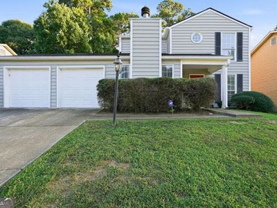 6449 Eastbriar Dr