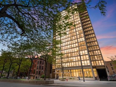 1540 N Lasalle St #201