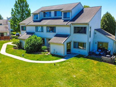705 Freedom Cir