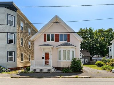 18 Willow Ave