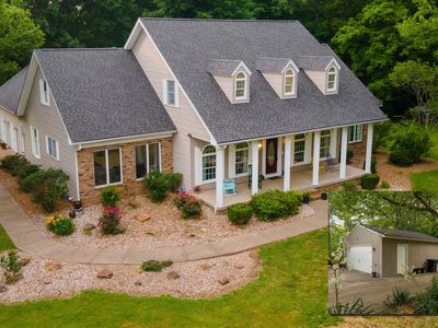 205 Blackhawk Dr