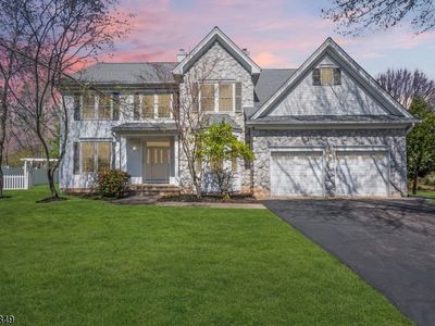 64 Bradley Ln