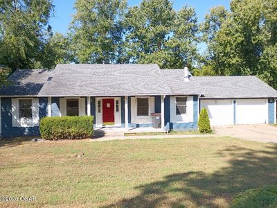 Property at 1420 Oakhill Dr, Cassville, MO
