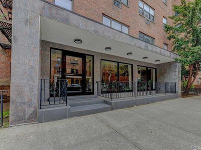 9910 60th Ave APT 2L