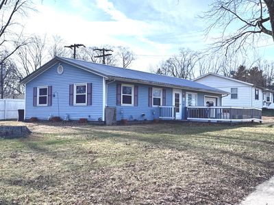 Property at 901 S Country Squire Dr, Urbana, IL