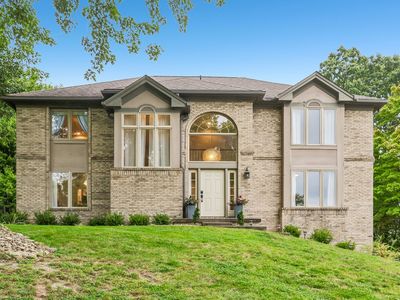 806 Oxford Ct