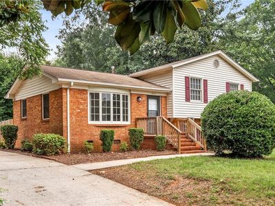 523 Muirs Chapel Rd
