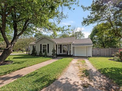 Property at 401 Elizabeth St, Terrell, TX