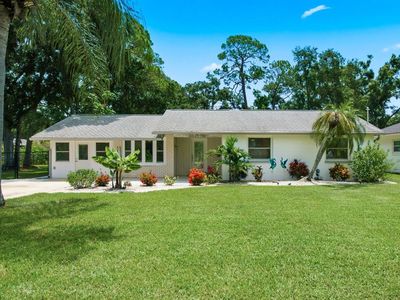 601 Shore Dr E