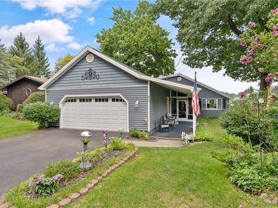855 Forest Ave