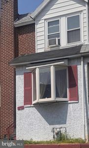 Property at 135 Greenwood Rd, Sharon Hill, PA
