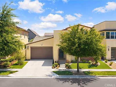 2632 E Mabel Ln