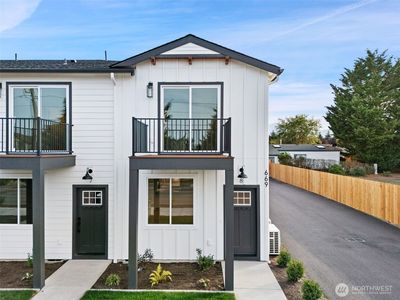 669 W Hendrickson #8