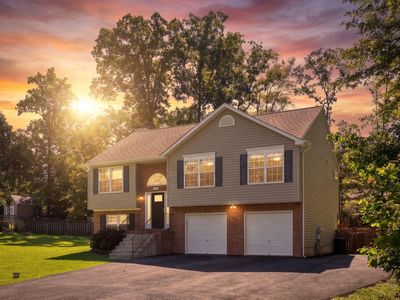 Property at 29 Breezy Hill Dr, Stafford, VA