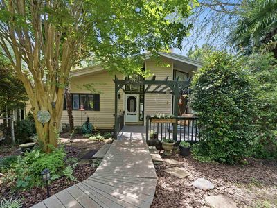 240 Quesenberry Dr