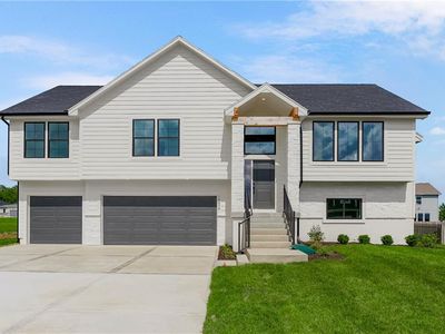 8663 Eagle Creek Dr