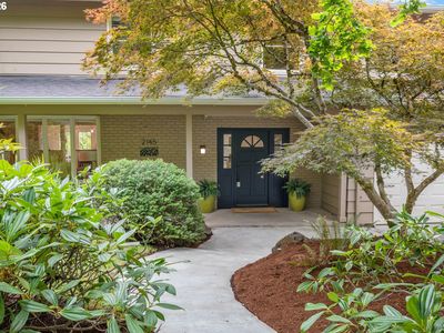 2145 Floral Hill Dr