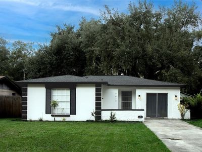 7413 LAKESHORE DRIVE