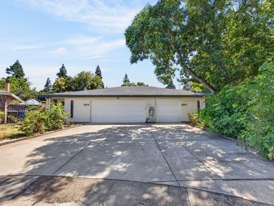 5203-5201 Shereen Ct