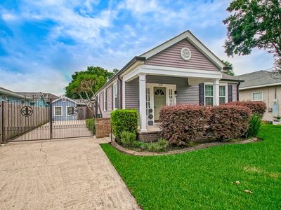 Property at 608 Terrace St, Jefferson, LA