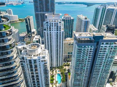 1060 Brickell Ave APT 409