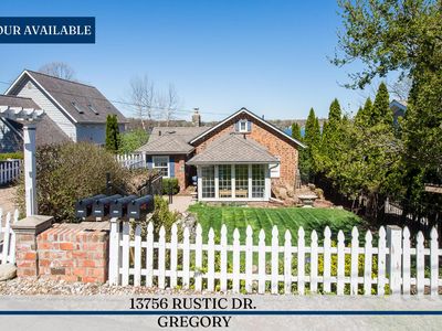 13756 Rustic Dr